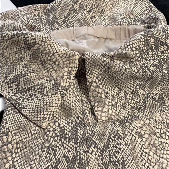 Babaton x Artizia flutter snake print jumpsuit 00 - Picture 5 of 6